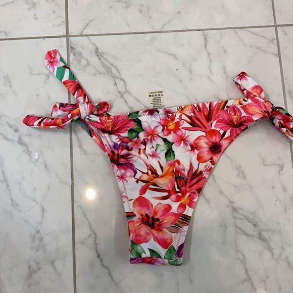 Floral side knot bikini bottoms - Picture 2 of 3